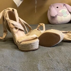 Allegra K Light Pink/ Cream Colored Wedge Heels